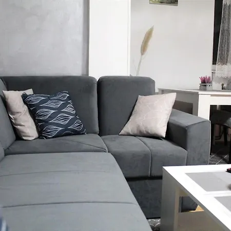 19 Διαμέρισμα Pale